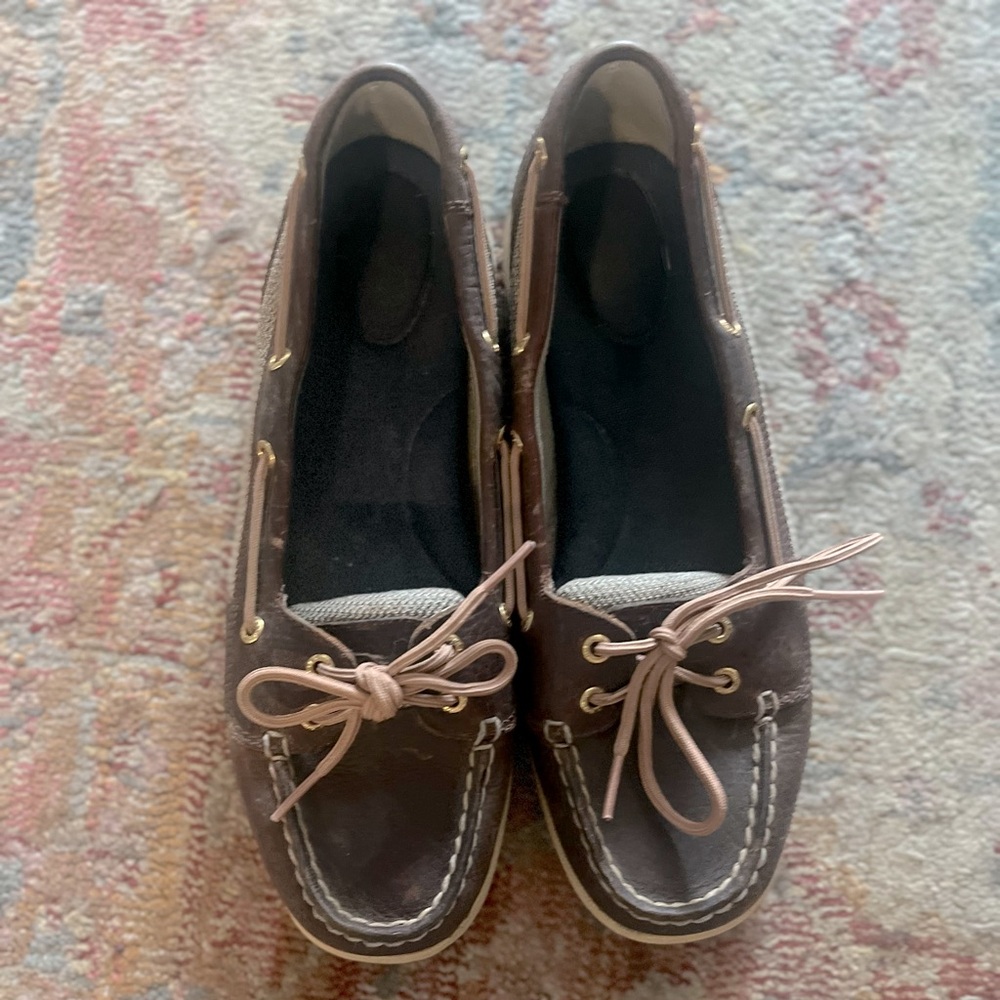 Women’s Size 10 Wide